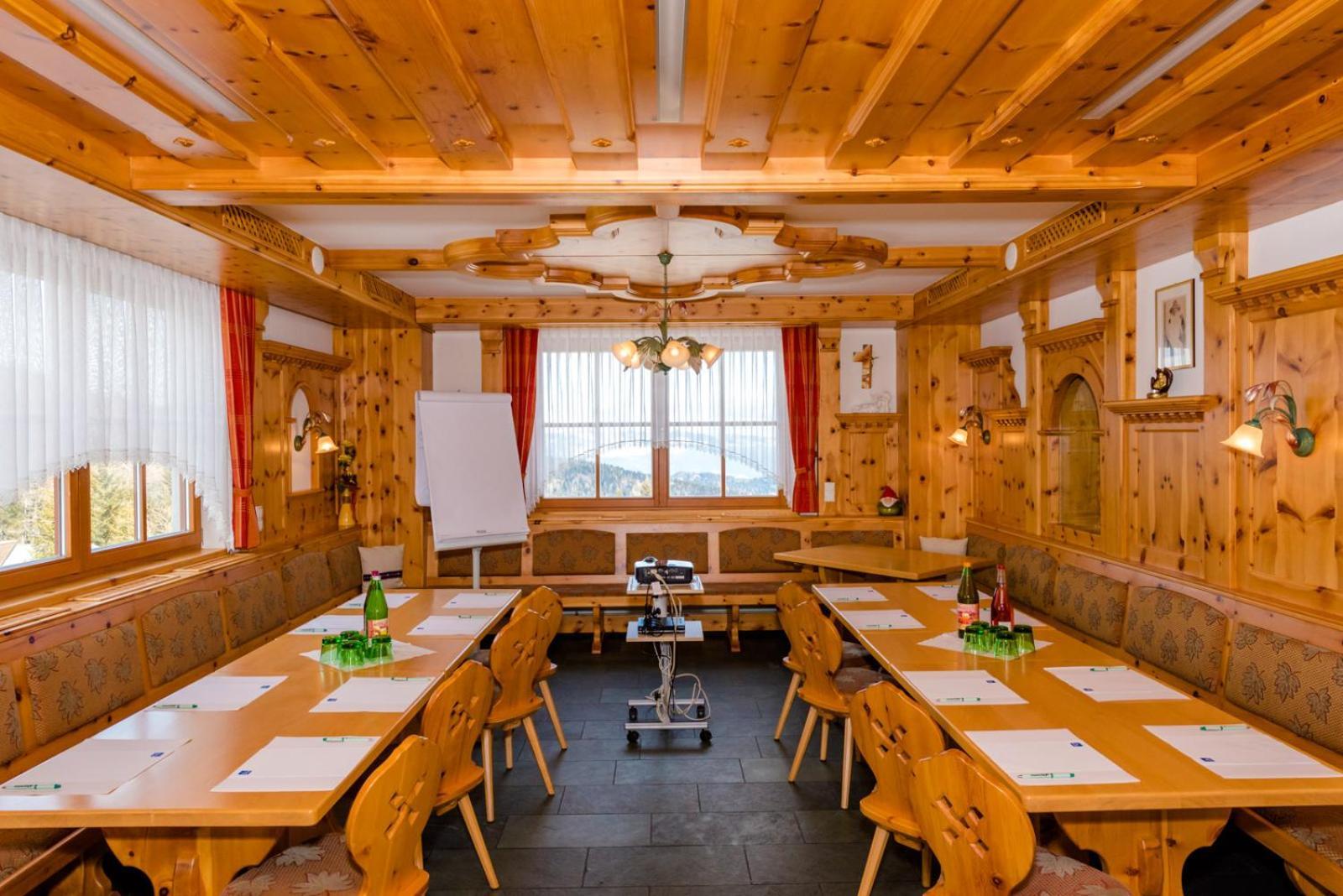 Almidylle Sabathy Hotel Obdach Bagian luar foto