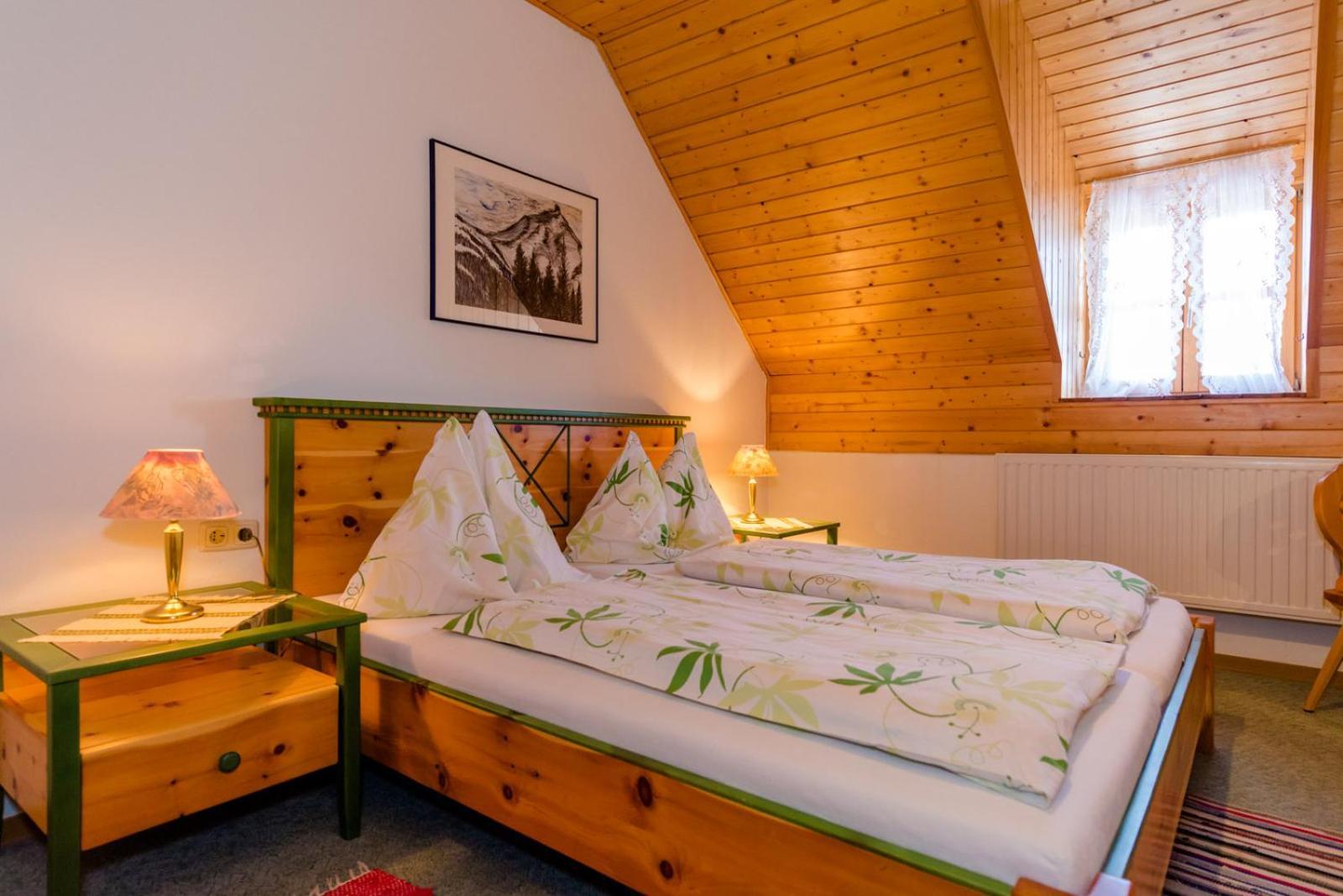 Almidylle Sabathy Hotel Obdach Bagian luar foto